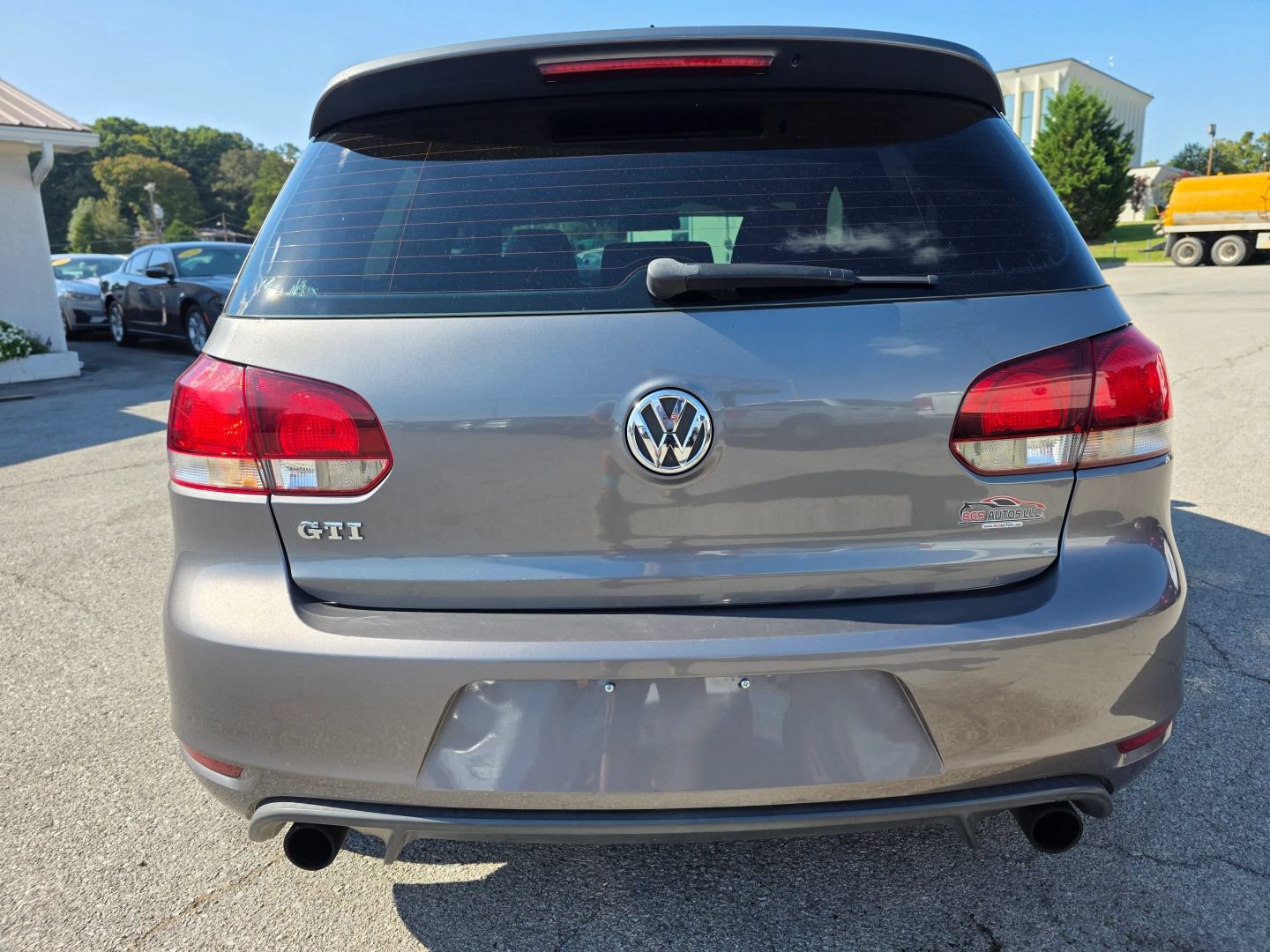 Used 2010 Volkswagen GTI 2-Door FWD image 4