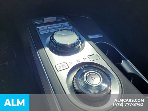 Used 2023 Genesis GV70 2.5T w/ Advanced Package image 32