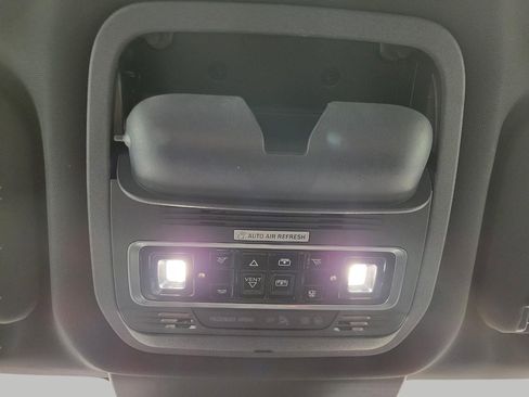 Used 2025 Lincoln Nautilus Premier w/ Equipment Group 102A AWD/4WD image 47