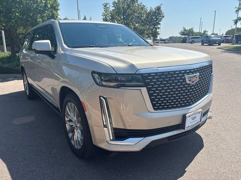 Used 2021 Cadillac Escalade ESV Premium Luxury w/ Driver Assist Tech Package AWD/4WD image 7