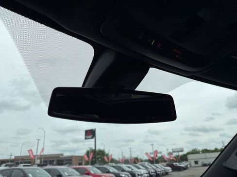 Used 2022 GMC Yukon AT4 AWD/4WD image 36