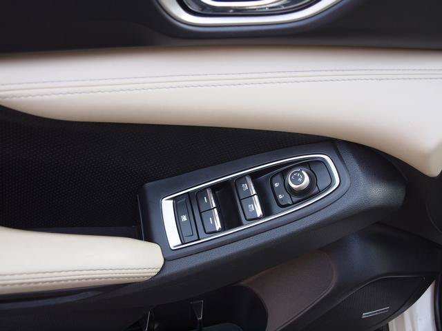 Used 2020 Subaru Ascent Limited w/ Technology Package AWD/4WD image 9