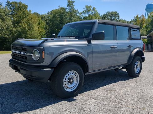 New 2025 Ford Bronco 4-Door image 6