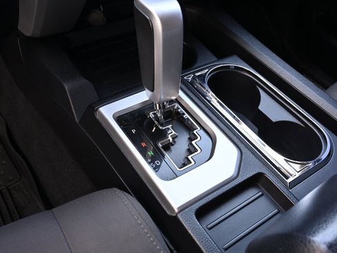 Used 2018 Toyota Tundra SR5 w/ TRD Off Road Package image 24