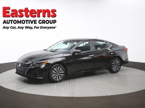 Used 2025 Nissan Altima 2.5 SV FWD image 56