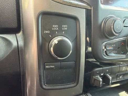 Used 2018 RAM 2500 Big Horn w/ Sport Appearance Group AWD/4WD image 27