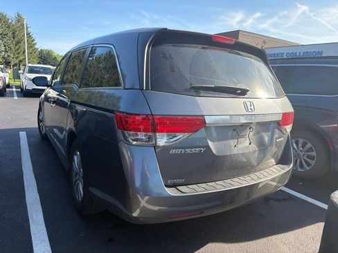 Used 2016 Honda Odyssey SE image 2