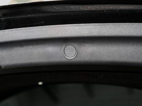 Used 2026 Tesla Model Y 2WD image 50