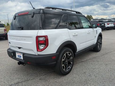 Used 2022 Ford Bronco Sport Outer Banks w/ Tech Package AWD/4WD image 4