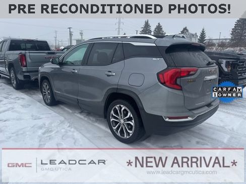 Used 2020 GMC Terrain SLT w/ Preferred Package image 3