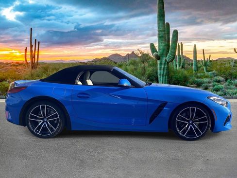 Used 2019 BMW Z4 sDrive30i w/ M Sport Package RWD image 2