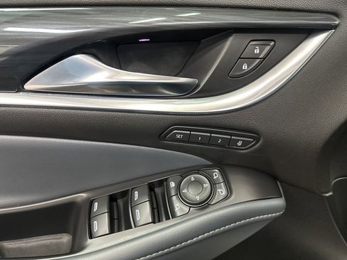 Used 2022 Buick Enclave Premium image 19