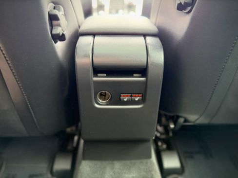 Used 2013 Volvo XC60 T6 image 19