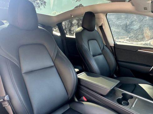 Used 2022 Tesla Model Y Performance image 52