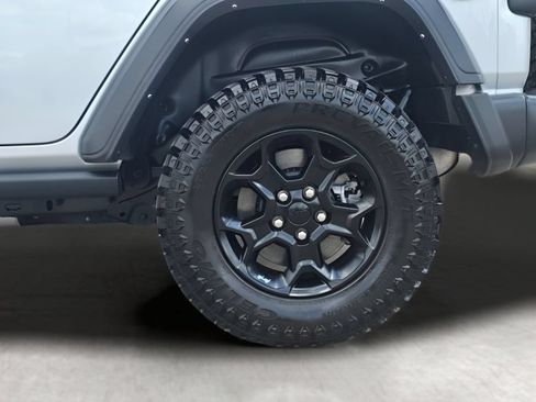 Used 2023 Jeep Wrangler Unlimited AWD/4WD image 24
