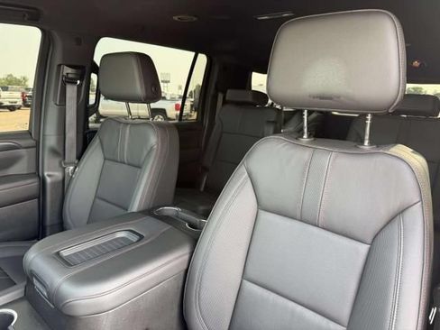 Used 2024 Chevrolet Suburban RST w/ Luxury Package AWD/4WD image 13