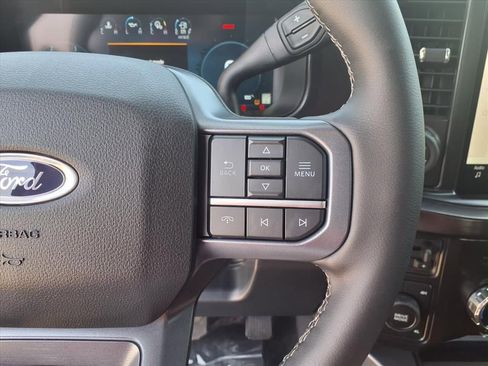 New 2026 Ford F250 Lariat w/ Black Appearance Package image 25