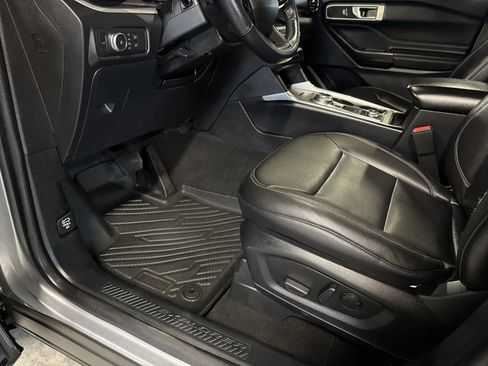 Used 2020 Ford Explorer XLT w/ Equipment Group 202A image 39