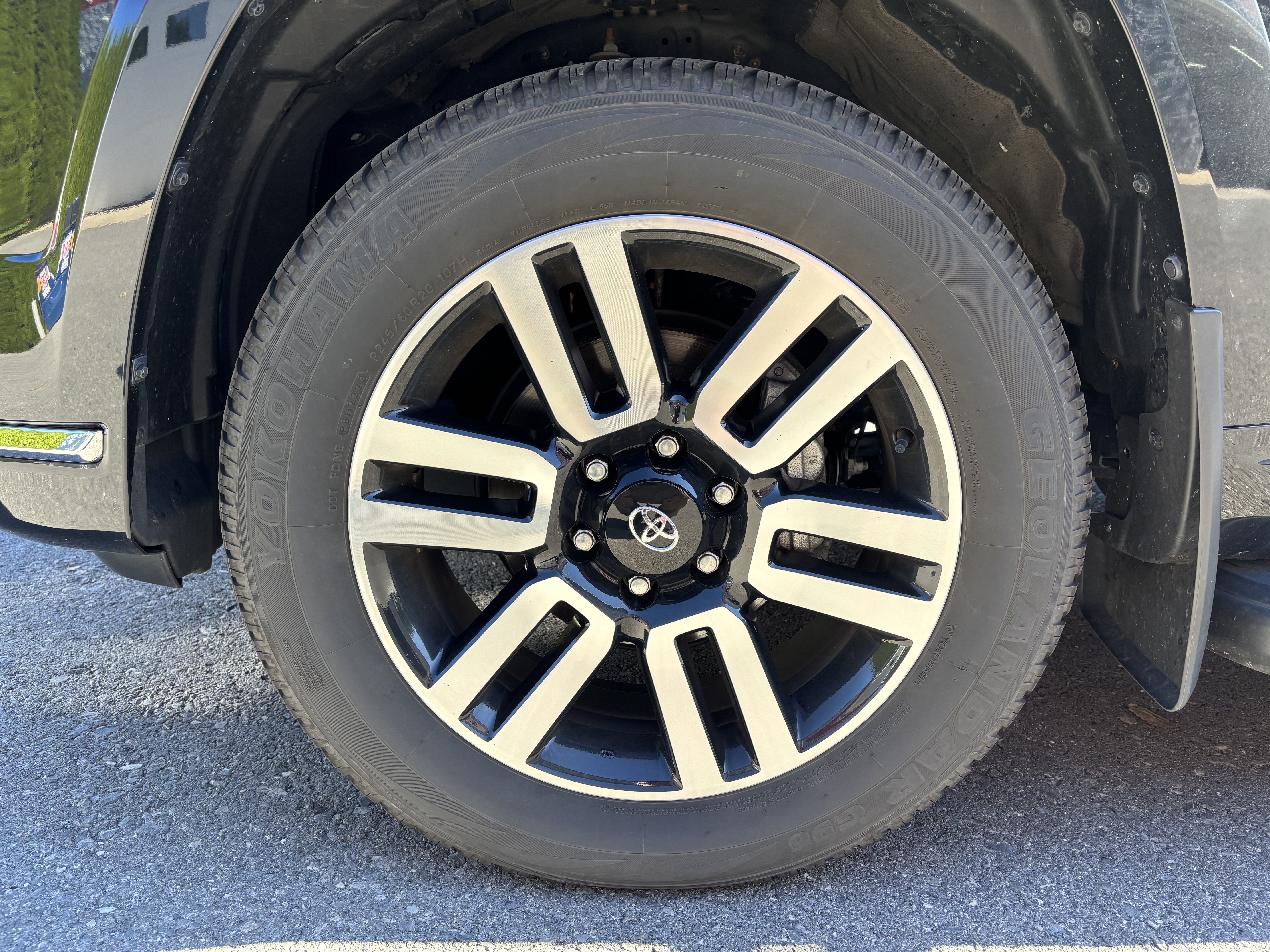 Used 2023 Toyota 4Runner Limited AWD/4WD image 11