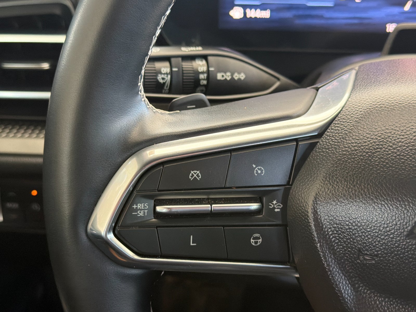 Used 2025 Chevrolet Traverse LT w/ Enhanced Driving Package FWD image 27