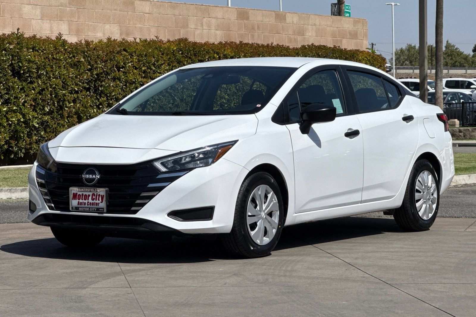 Used 2025 Nissan Versa S FWD image 8