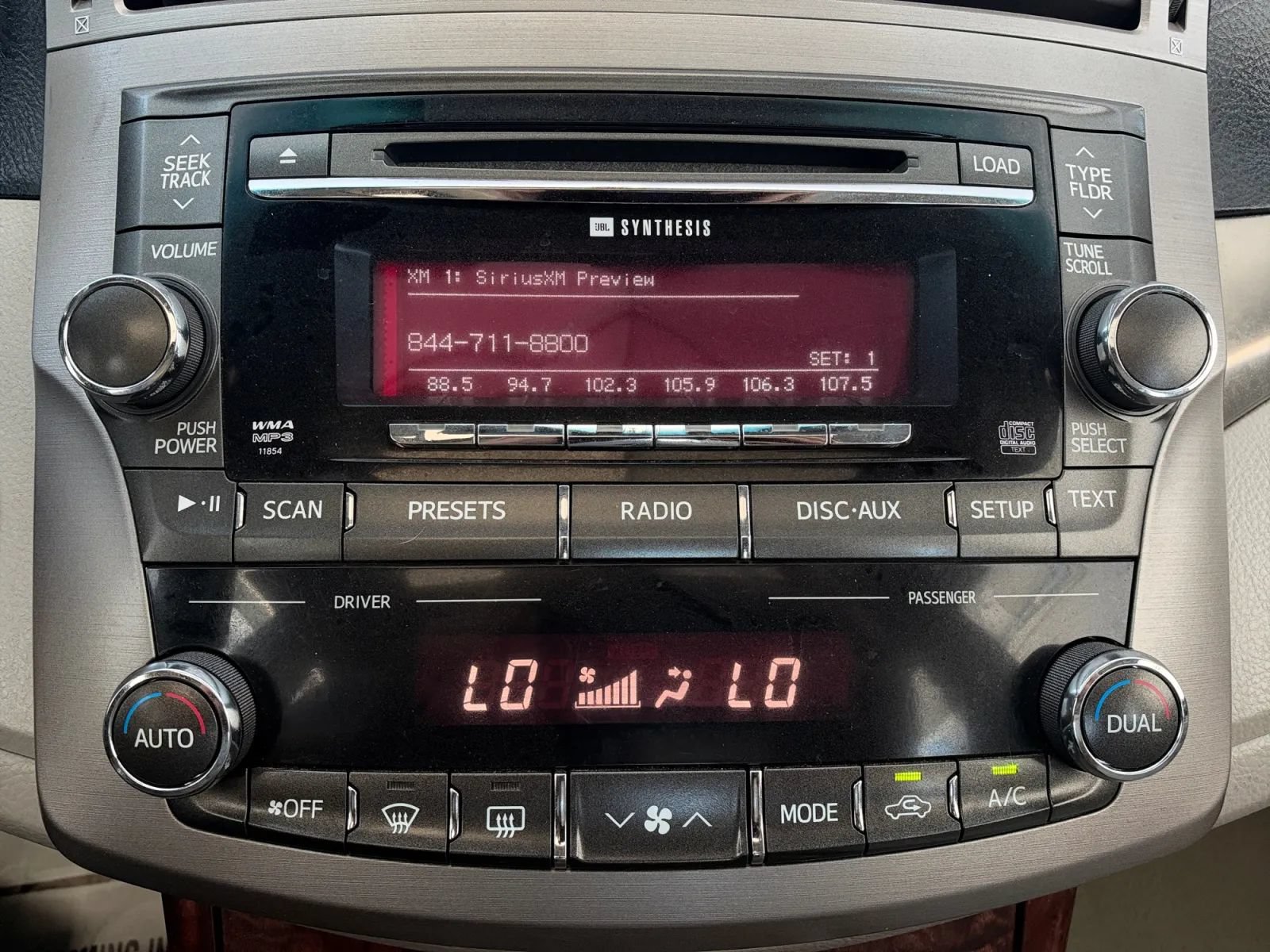 Used 2011 Toyota Avalon FWD image 34