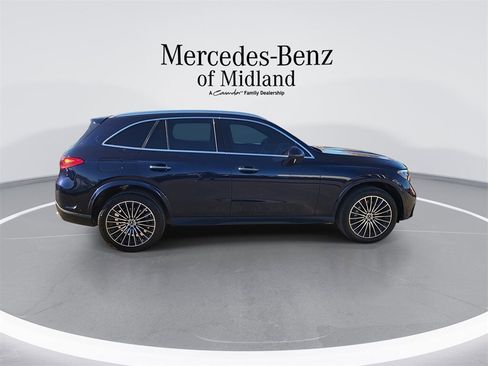 Used 2023 Mercedes-Benz GLC 300 4MATIC image 9