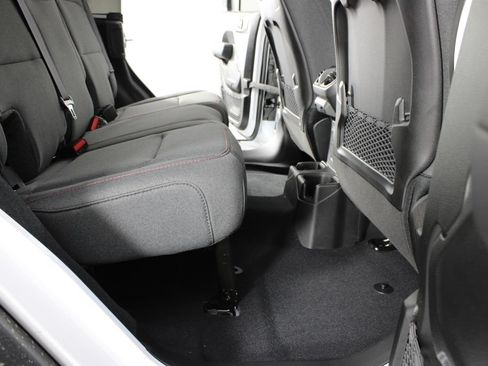 New 2026 Jeep Wrangler Unlimited Rubicon AWD/4WD image 18
