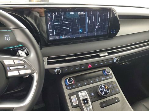 Used 2024 Hyundai Palisade SEL image 17