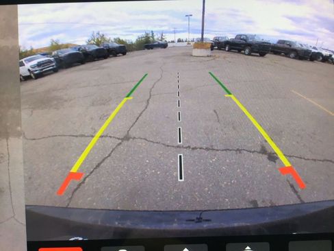 New 2026 Chrysler Pacifica Select image 16