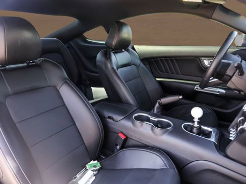 Used 2022 Ford Mustang GT Premium image 24