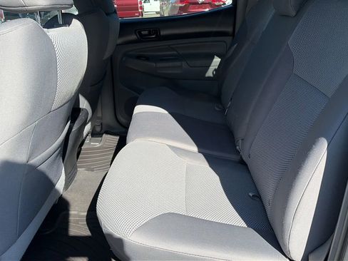 Used 2015 Toyota Tacoma 4x4 Double Cab w/ TRD Sport Package image 40