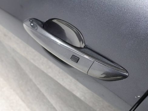 Used 2023 Hyundai Elantra SEL w/ Convenience Package FWD image 10