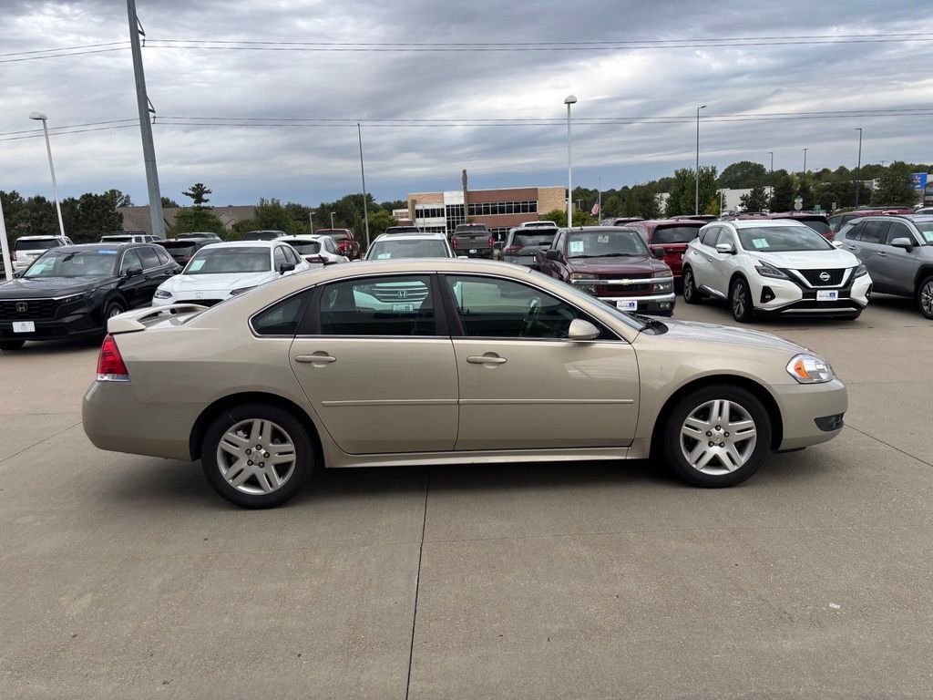 Used 2011 Chevrolet Impala LT FWD image 4