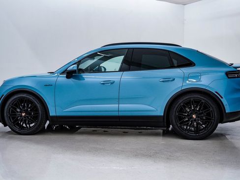 New 2025 Porsche Macan 4S Electric image 2