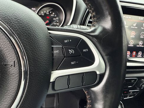 Used 2020 Jeep Compass Limited image 27