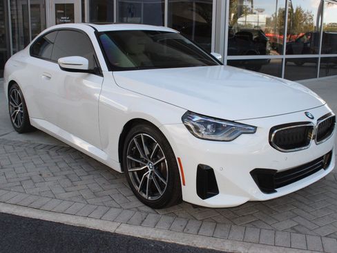 Used 2024 BMW 230i Coupe w/ Premium Package image 7