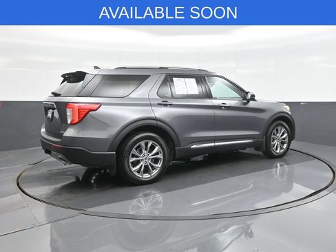 Used 2022 Ford Explorer Limited w/ Equipment Group 301A AWD/4WD image 7