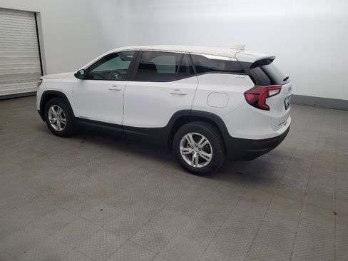 Used 2024 GMC Terrain SLE FWD image 3