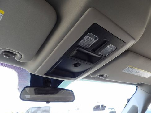 Used 2021 RAM 1500 Classic SLT image 24