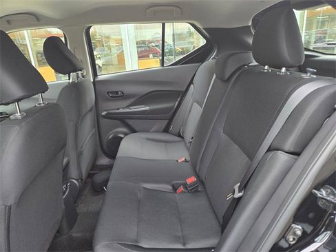 Used 2024 Nissan Kicks S image 16