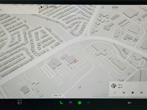 Used 2022 Tesla Model X image 42