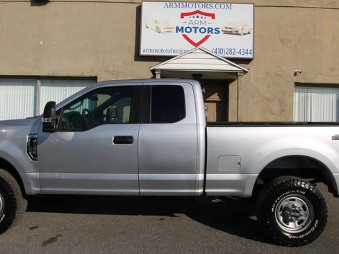 Used 2018 Ford F250 XL w/ Power Equipment Group image 5