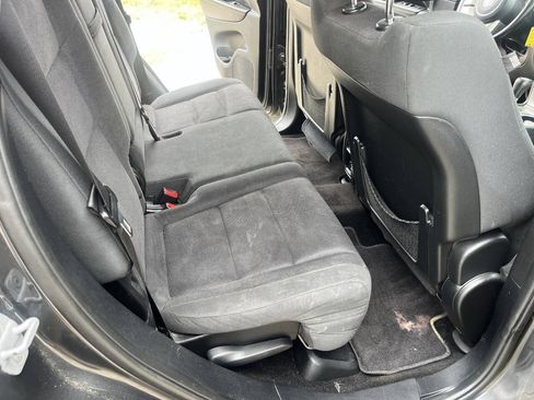 Used 2011 Jeep Grand Cherokee Laredo w/ Security & Convenience Group RWD image 13