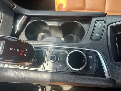 Used 2022 Cadillac XT5 Premium Luxury w/ Technology Package FWD image 32