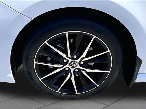 Used 2022 Toyota Camry SE FWD image 10
