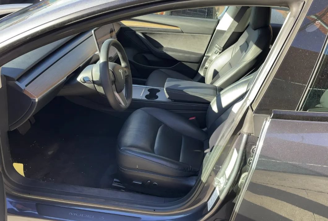 Used 2022 Tesla Model 3 RWD image 3