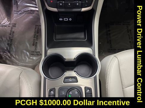 Used 2024 GMC Terrain Denali image 14