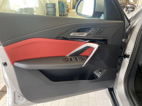 Used 2025 BMW X1 xDrive28i w/ Technology Package image 15