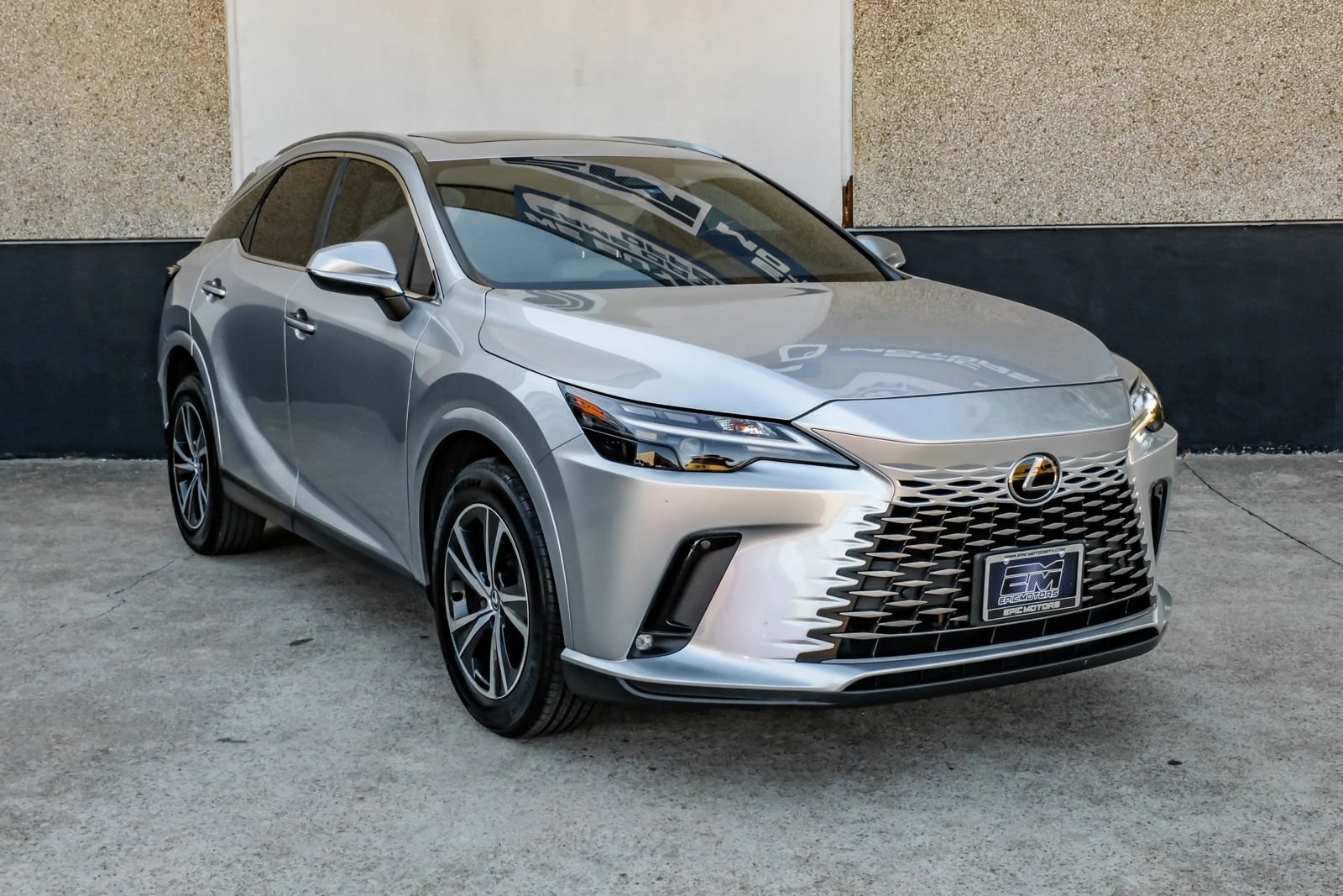 Used 2023 Lexus RX 350 Premium w/ Accessory Package (Z1) FWD image 6